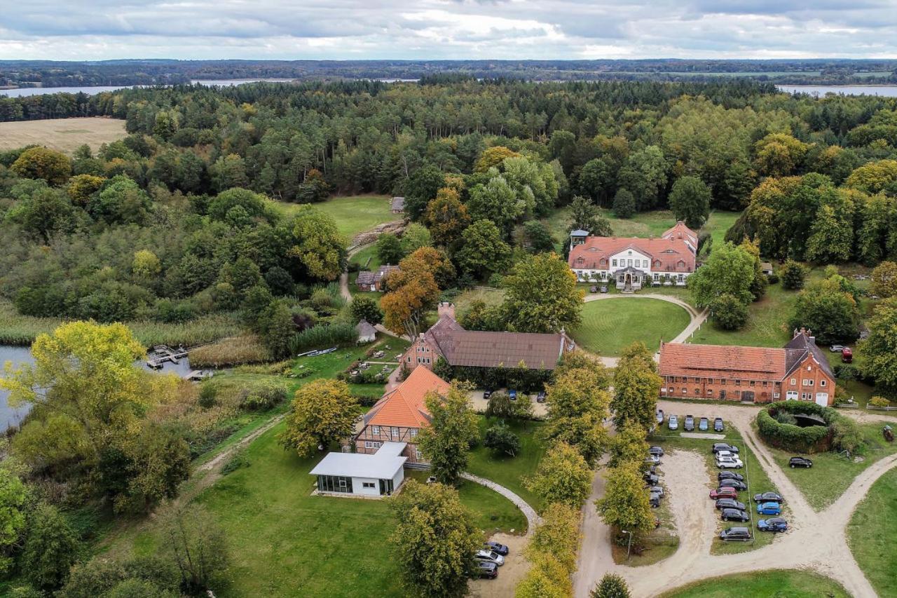 Gut Gross Zecher - Ferienzimmer Seedorf  Buitenkant foto
